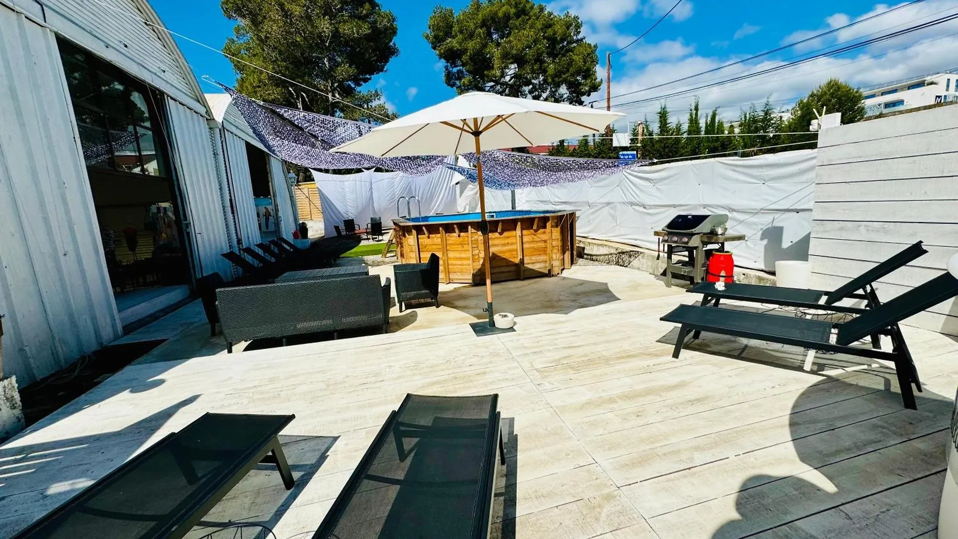 Chalet Bungalow Avec Piscine Antibes France