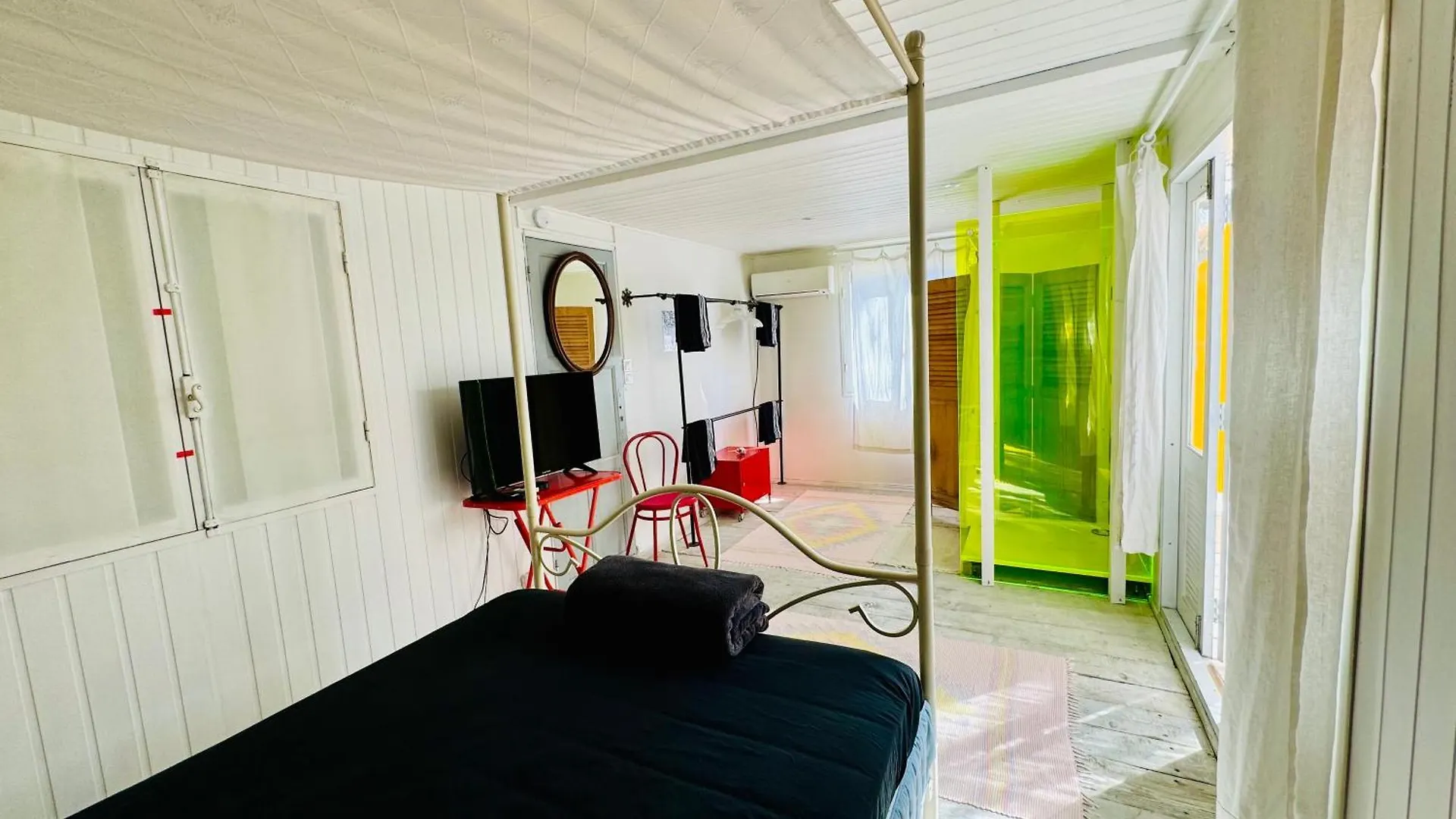 Bungalow Avec Piscine Antibes